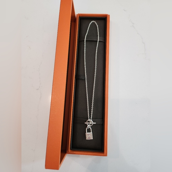 Hermès KELLY CADENAS 925 Sterling Silver Padlock Pendant Necklace - Picture 1 of 10